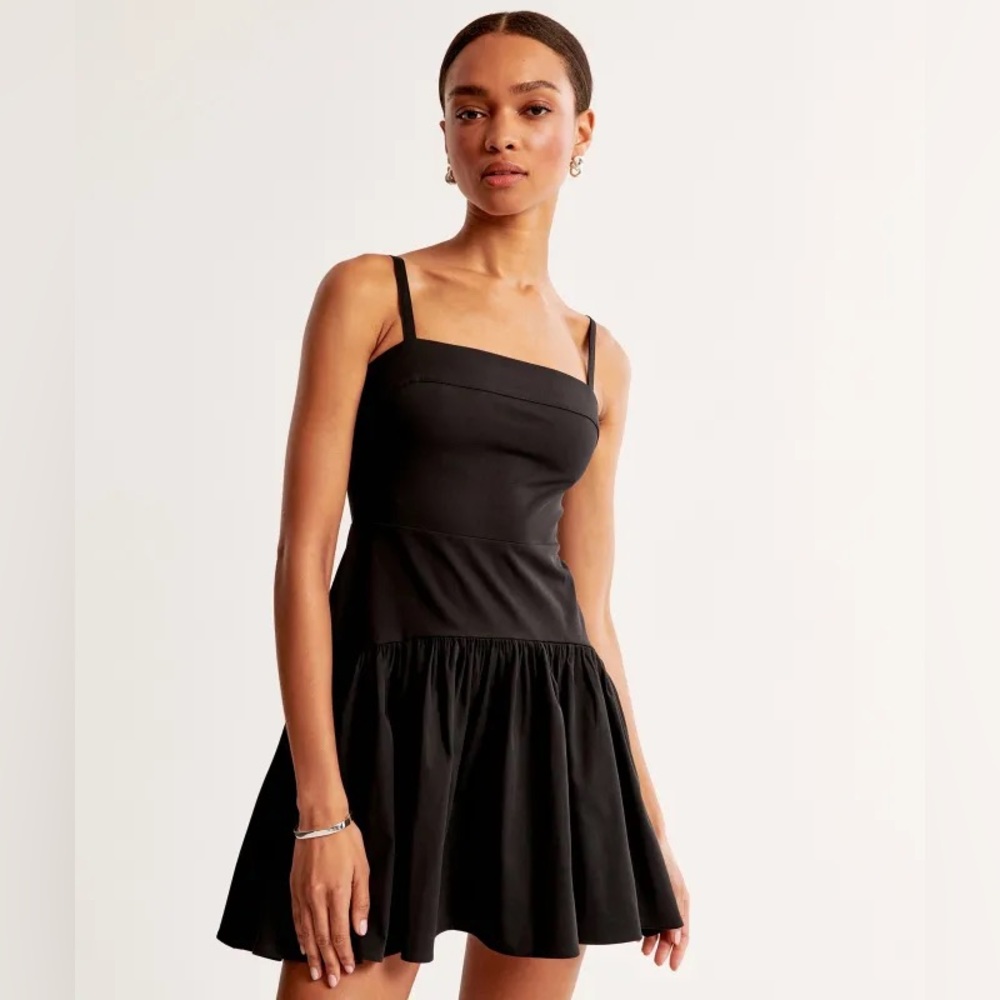Abercrombie and Fitch Drop Waist Little Black Dress. Size Large